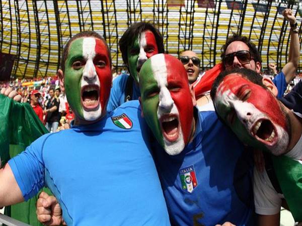 Tifosi là gì? Vai trò của họ ra sao đối với đội tuyển Ý