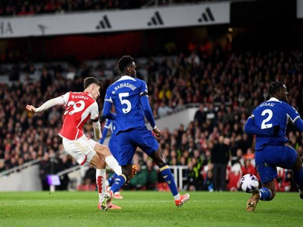 Bóng đá QT ngày 24/4: Chelsea thua phơi áo trên sân của Arsenal