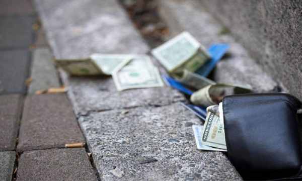 Tài lộc gõ cửa khi mơ nhặt được tiền lẻ đúng không?