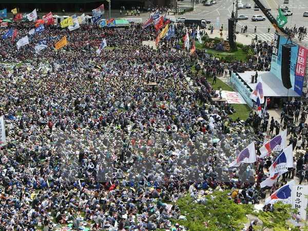 Mơ thấy nhiều người có tín hiệu gì trong cuộc sống?