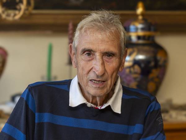 thủ môn huyền thoại Barca